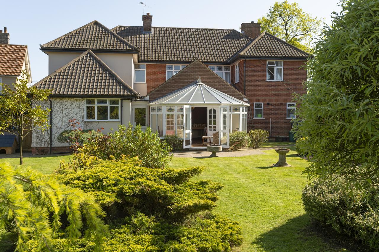 Harwood House B&B Great Dunmow Exteriör bild
